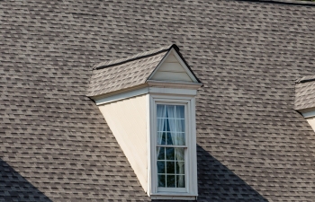 Signs for a roof replacement